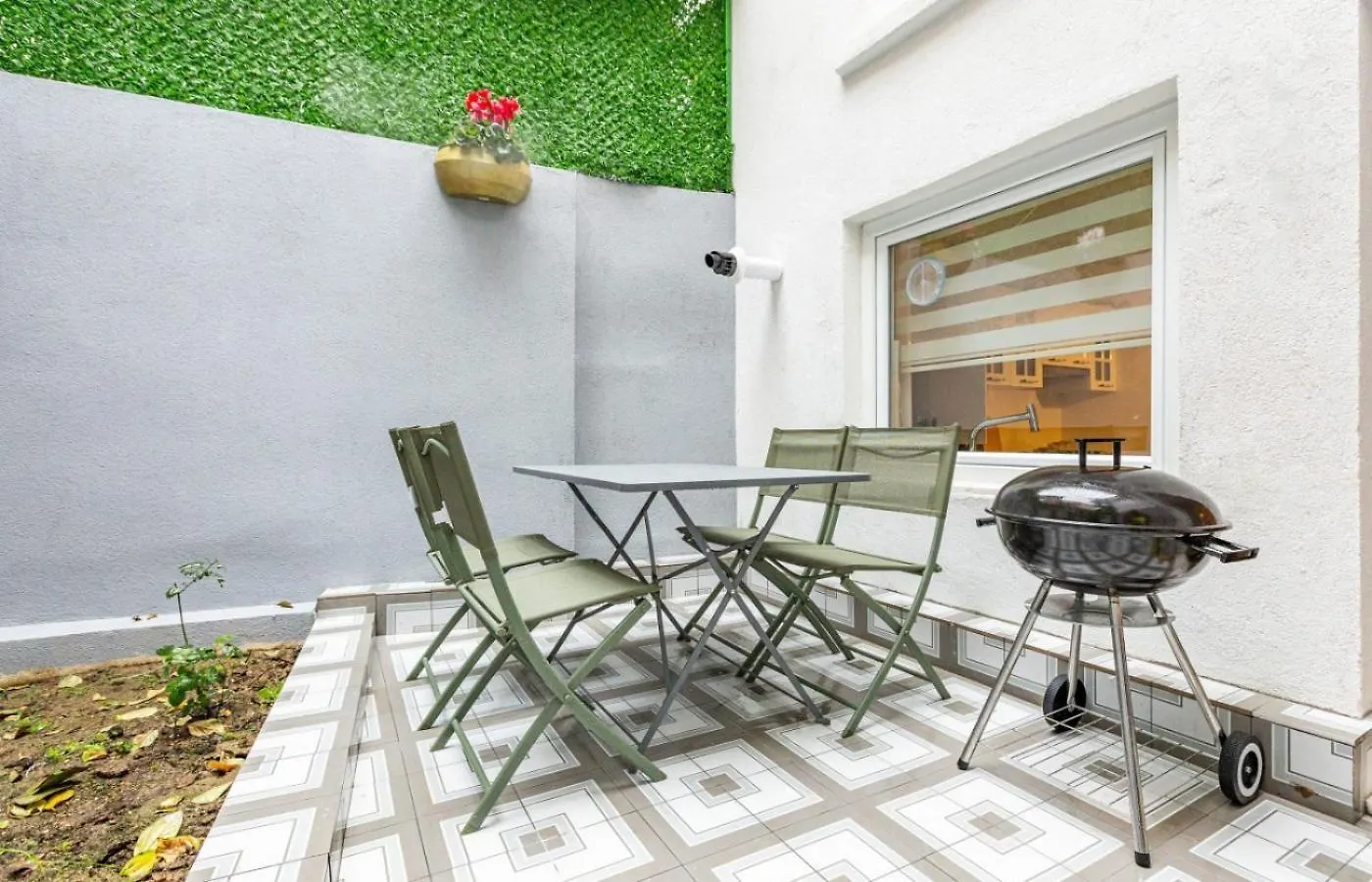 Gorgeous House With Refreshing Garden In Besiktas Apartment Istanbul