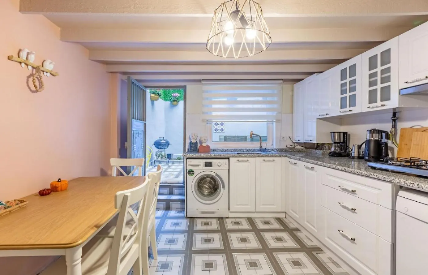 Gorgeous House With Refreshing Garden In Besiktas Apartment Istanbul 0*,  Turkey
